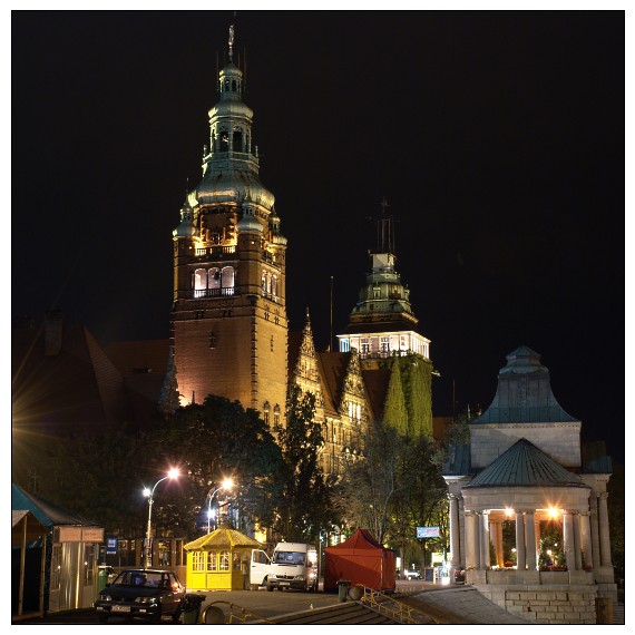 Urząd Wojewódzki i Wały Chrobrego Nocą