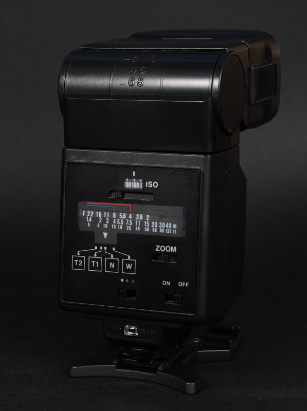 Lampa błyskowa z automatyką błysku