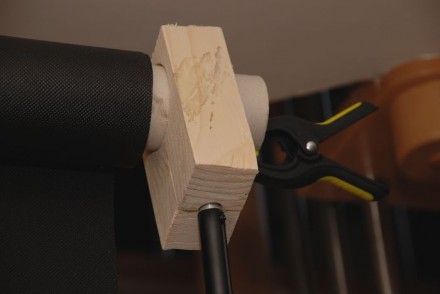 DIY: mocowanie teł fotograficznych na statywy oświetleniowe