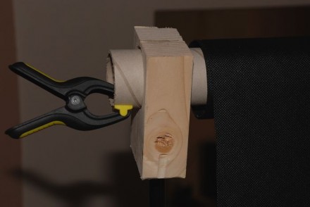 DIY: mocowanie teł fotograficznych na statywy oświetleniowe