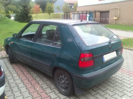 Porzucony samochód w Szczecinie